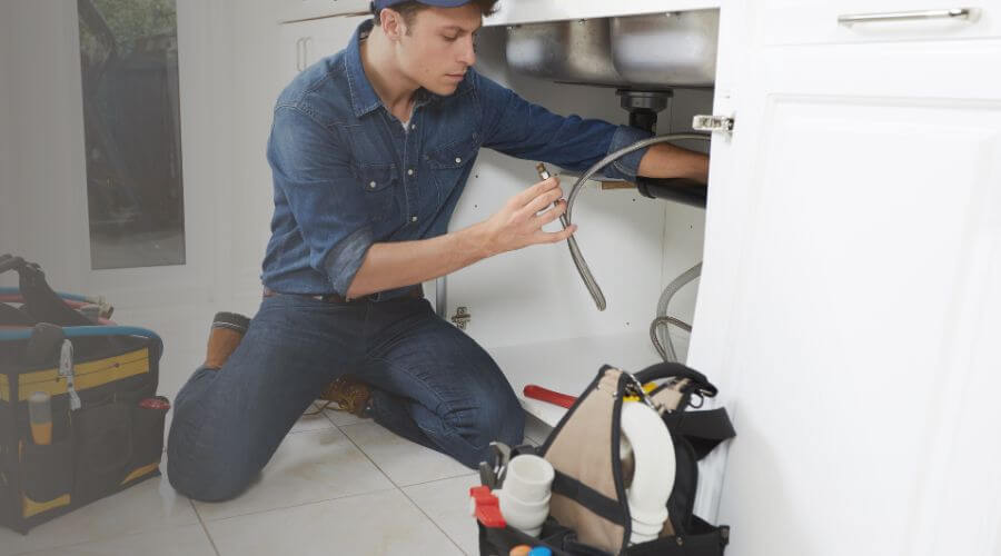 Local water heater installation in Decorah, IA